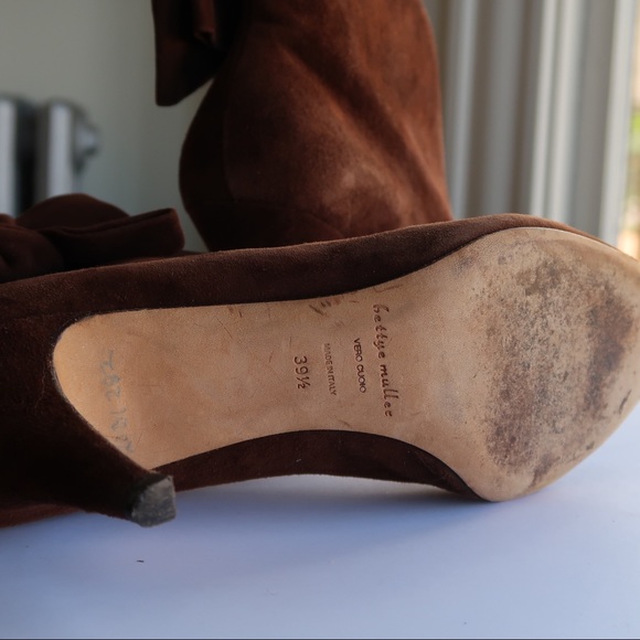 Betty Muller Suede Booties with Bow. Gold Interior - Picture 6 of 7